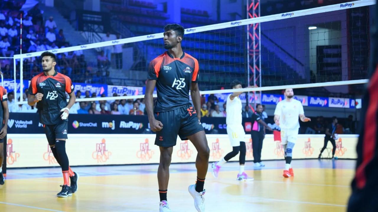 Guru Prasanth Eyes Redemption and Glory in PVL 2025 with Hyderabad Black Hawks